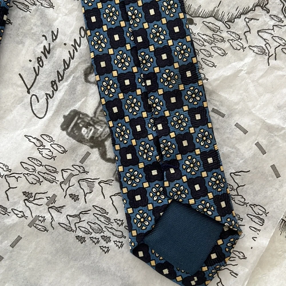 Gucci Tie - Picture 3 of 8